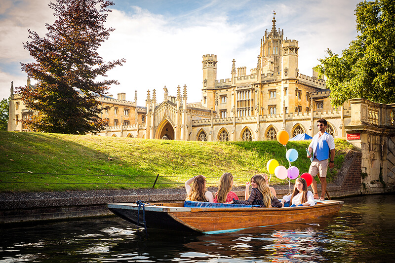 Cambridge Punting Tour